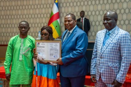 Célébration de l’excellence académique : le Chef de l’État soutient les majors du Baccalauréat